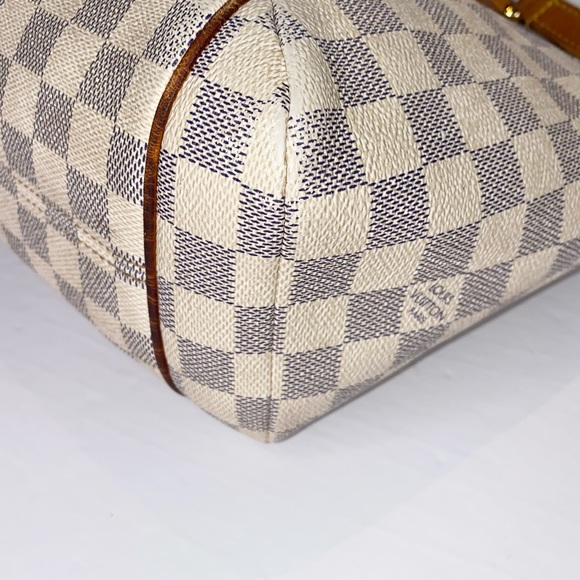ββSOLDββLouis Vuitton Totally PM tote - Picture 7 of 11